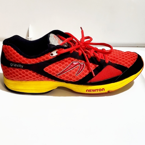 NEWTON GRAVITY PERFORMANCE RUNNING SHOES. MENS Sz:9.5 LIKE NEW. WORN A FEW TIMES - Picture 2 of 12